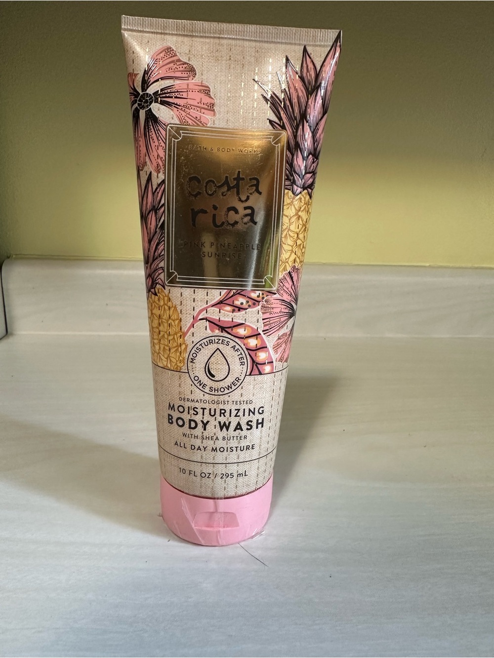 Bath & Body Works Costa Rica Pink Pineapple Moisturizing Body Wash - Pink & Gold